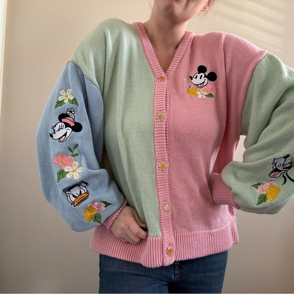 Disney Sweaters - Disney x Hot Topic Mickey Mouse Embroidered Colorblock Sweater Preppy RARE